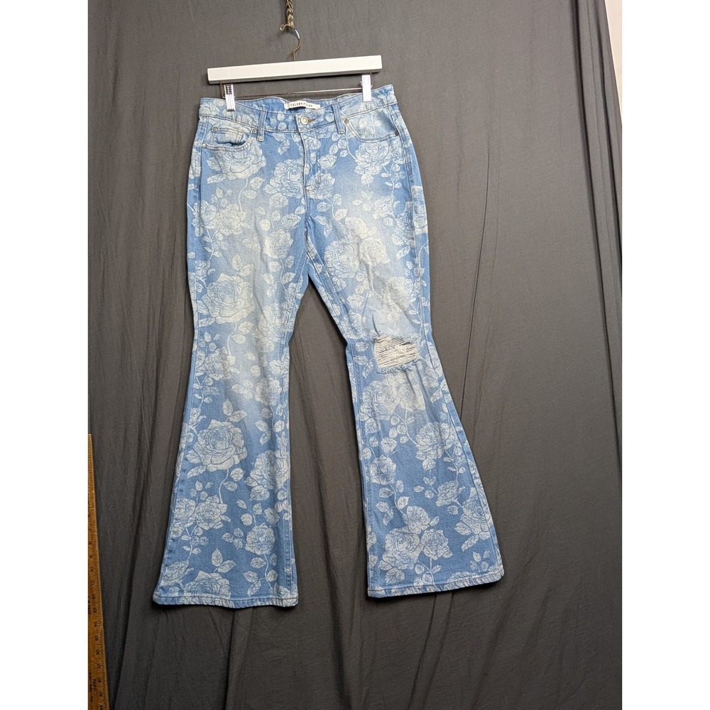 Celebrity Pink Women's Blue and White‎ Jeans Size 11/30